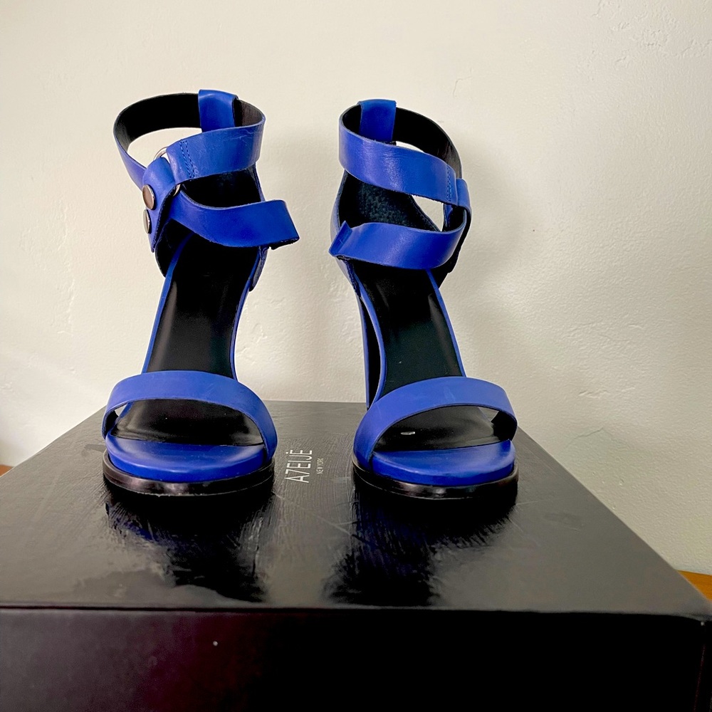 Blue high heels sandal
